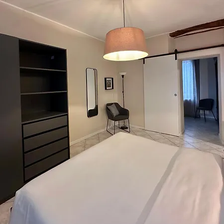 Curt De L'elba Nyaraló